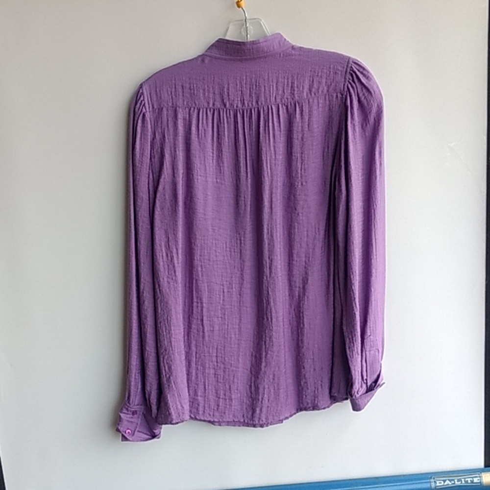 Bcbgmaxazria button down - Picture 2 of 3
